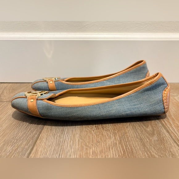 Michael Kors Fulton Denim Blue and Tan Women's Flats 9.5 - Picture 4 of 8